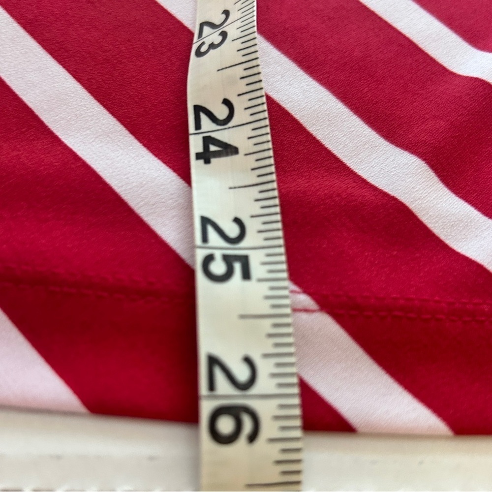 Croft & Barrow red and white short open sleeve womens medium top with ties - Picture 5 of 9